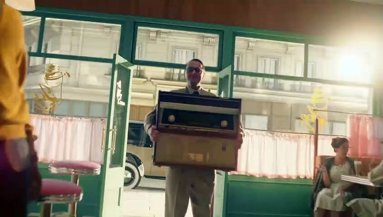 CANAL+ BRAND SOLUTIONS PARTENAIRE EXCLUSIF DE LA CAMPAGNE  THE STORE DE RENAULT