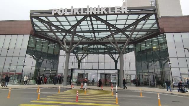 Yozgat Şehir Hastanesi Başhekimi Kozan'dan Artan Gribal Enfeksiyon Uyarısı: Maske Kullanarak Önlem Alınmalı