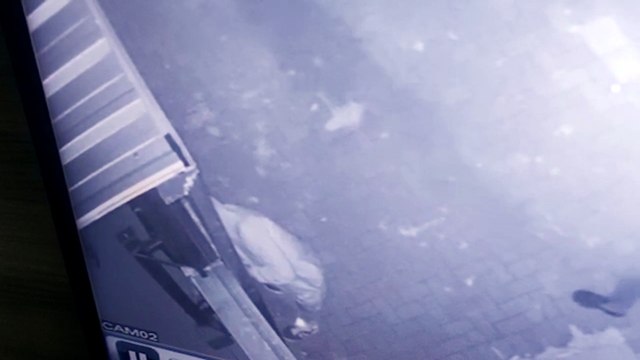 Imagens mostram momento em que ladrões invadem residência e furtam jetski, no bairro Alto Alegre