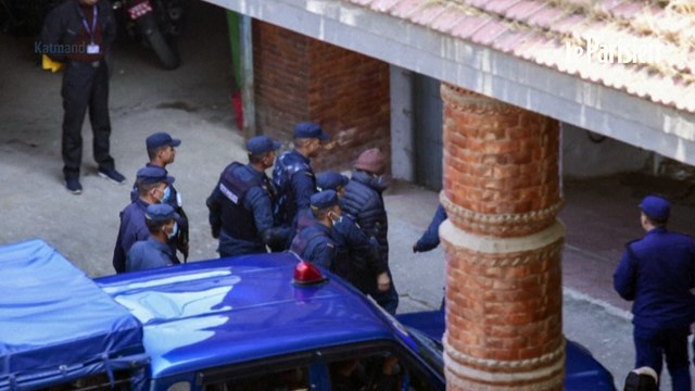 «Le Serpent» : le tueur en série Charles Sobhraj, libéré au Népal et transféré en France