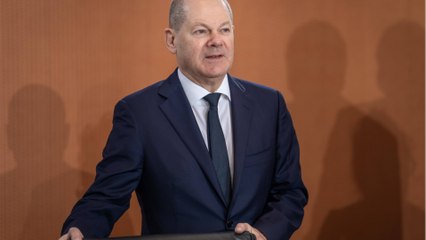 So viel Gehalt bekommt Bundeskanzler Olaf Scholz (1)