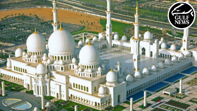 The Shaikh Zayed Grand Mosque in Abu Dhabi