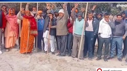 बुलंदशहर: टीएचडीसी के खिलाफ चामुंडा मंदिर पर ग्रामीणों ने किया विरोध प्रदर्शन