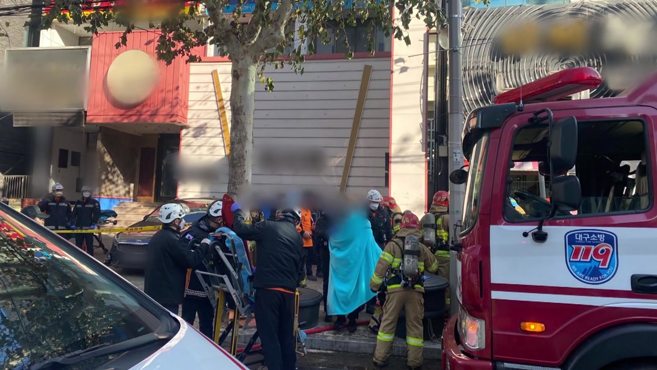대구 상가 건물 화재로 3명 사상...방화 추정 / YTN