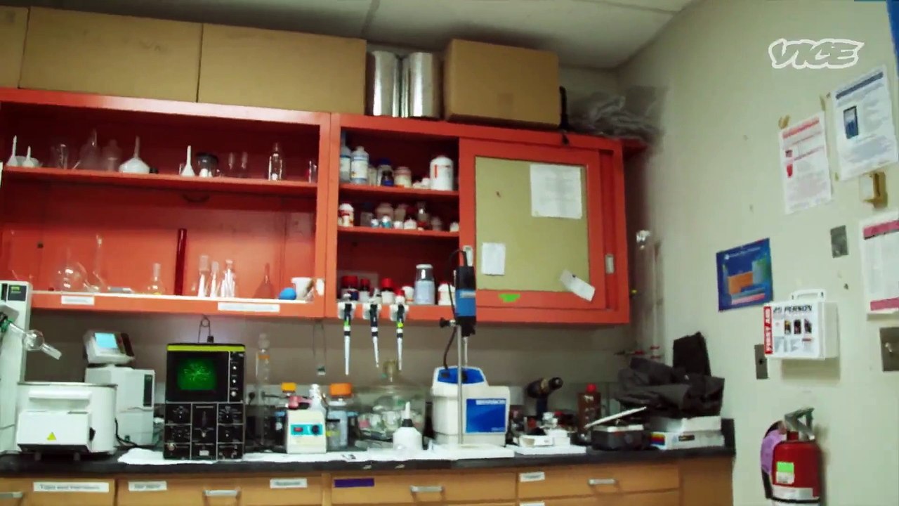 Hamilton's Pharmacopeia - Se3 - Ep06 - Ultra LSD HD Watch HD Deutsch