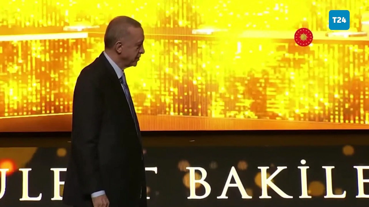 Atilla Taş'tan Yılmaz Erdoğan'a tepki: Hep soldan, haklardan dem vursan da, düzenin adamı olduğunu da bilirdim hep otlu peynir kokulu abimiz