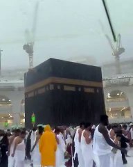 Rain at Grand Mosque in Makkah