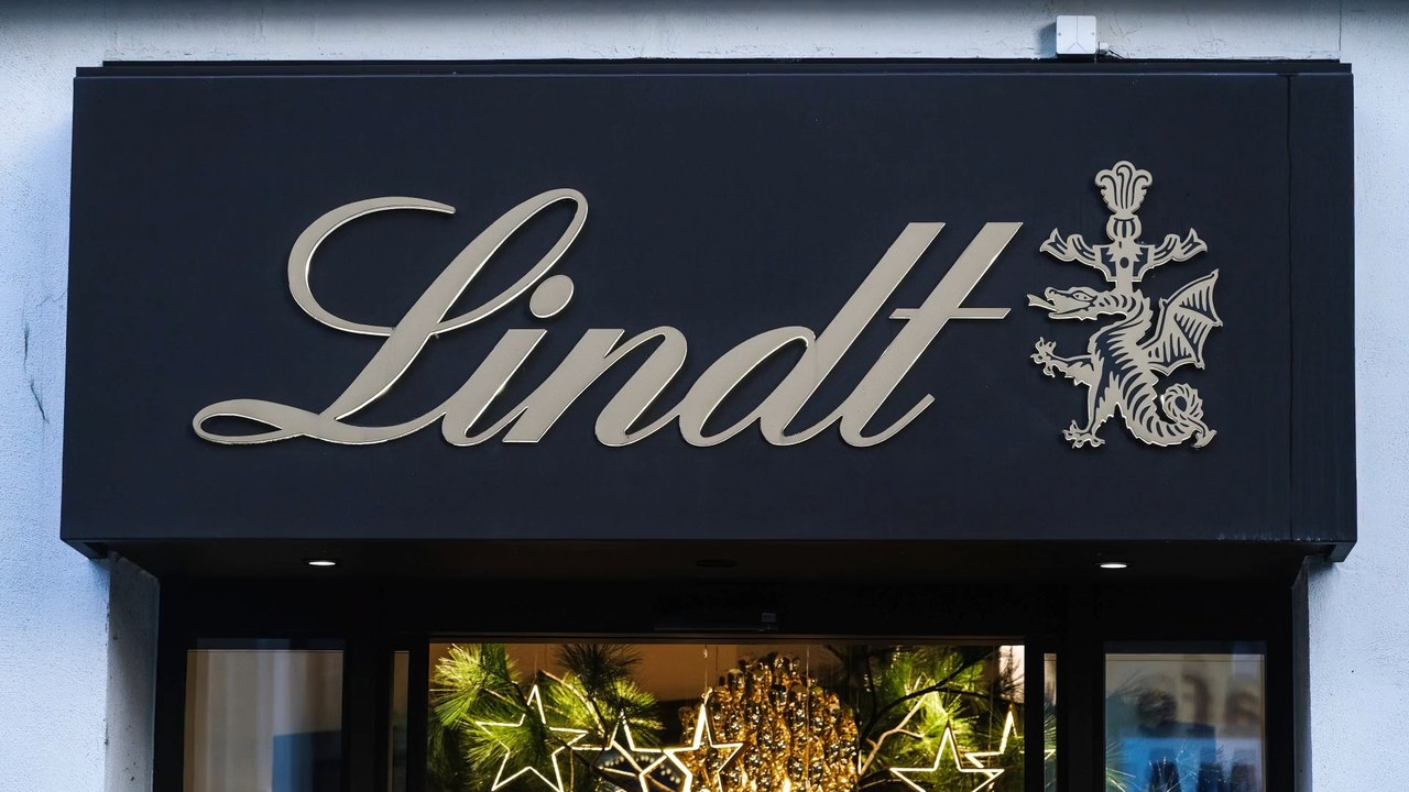Lindt-Mitarbeiter sollen eigene Schokolade in Läden zerstört haben
