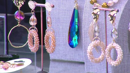 bd-accesorios-multicolor-para-combinar-con-atuendos-navideños-231222