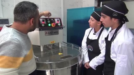 Tatvan'da ana okulların ekmeğini meslek liseliler yapacak