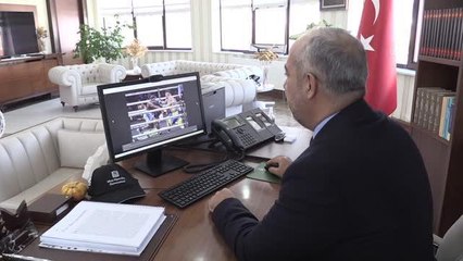 Muş Alparslan Üniversitesi Rektörü Polat, AA'nın "Yılın Fotoğrafları" oylamasına katıldı