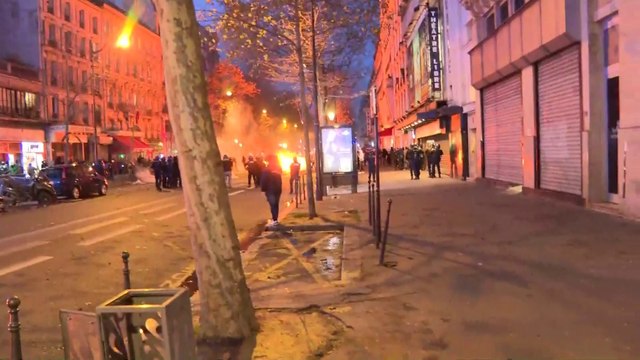 مراسل العربية: القوات الفرنسية تواصل رمي القنابل المسيلة للدموع على المحتجين