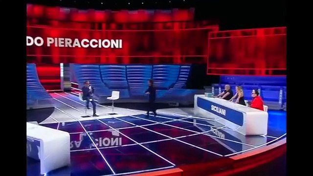 Leonardo Pieraccioni , Carlo Conti e Giorgio Panariello che non ricorda il titolo del suo libro !!!