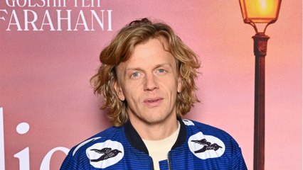 GALA VIDEO – Alex Lutz en deuil : le comédien annonce avoir perdu un être cher