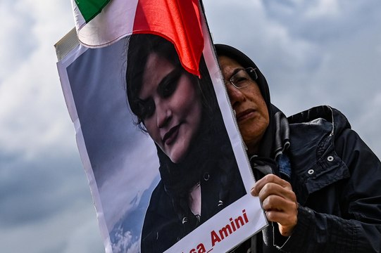 Cronología de tres meses de revuelta feminista en Irán tras la muerte de Mahsa Amini