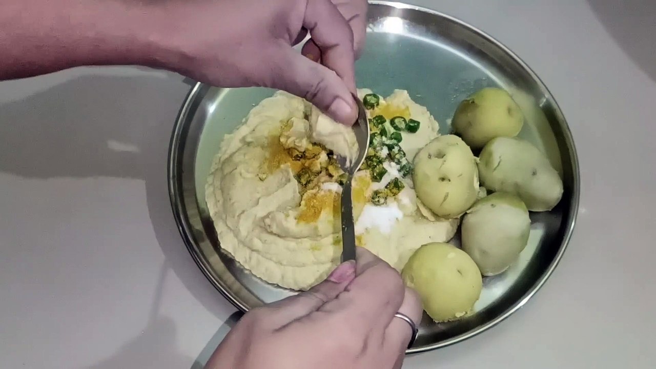 आलू मूंग दाल की पकौड़ी  dailymotion new video
