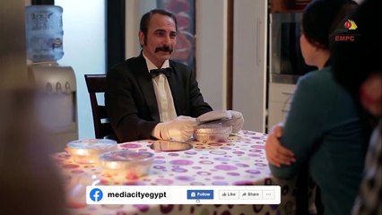 سمير بيه مشغل عليا عنده في البيت !