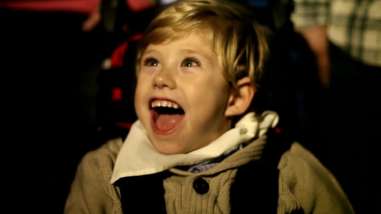 LA MAGIA DE LA NAVIDAD  - Niños de Algodonales (Cádiz) preparan una sorpresa para Juan.