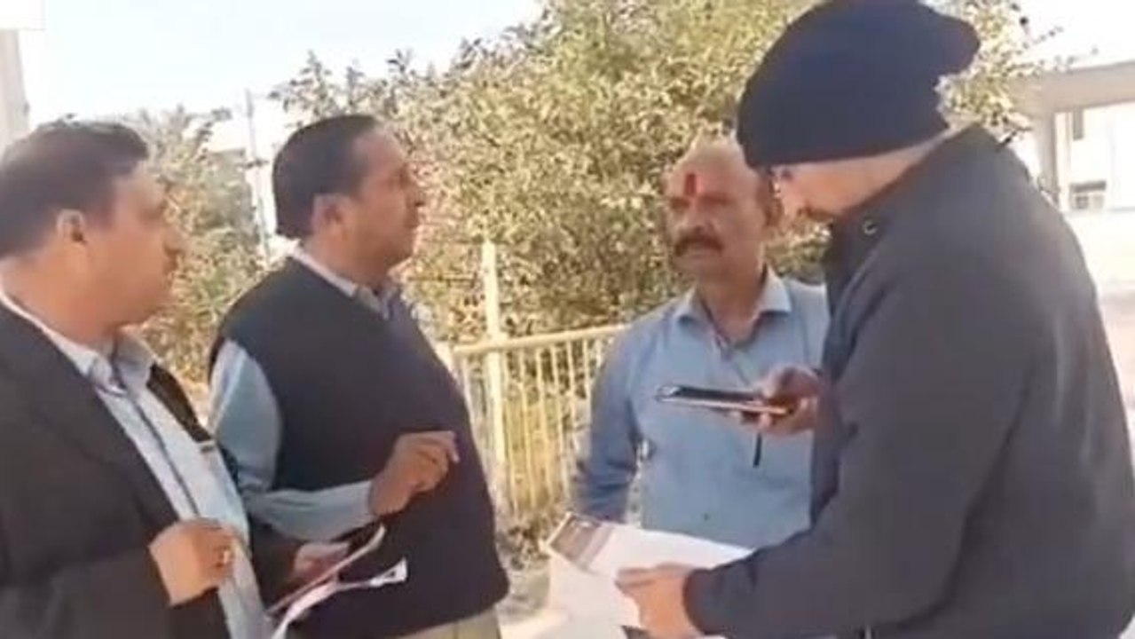 मुरैना : समाज के ग्रुप में समाज विरोधी पोस्ट को लेकर SP से की शिकायत,जाने मामला