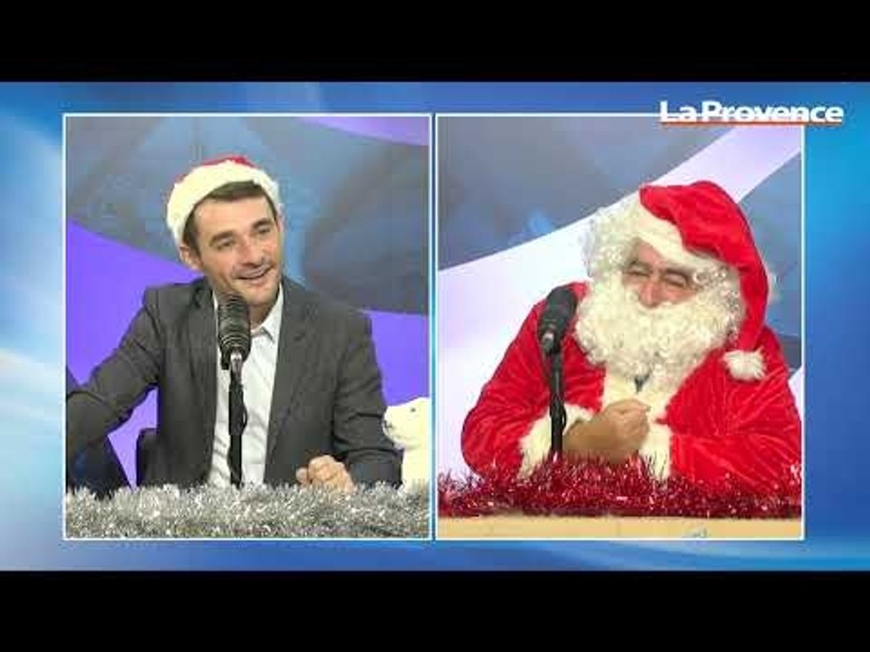 Le Père Noël fait chanter tout le plateau de la grande émission de Noël !