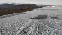 Buz tutan Çıldır Gölü'nde Kafkas dansı