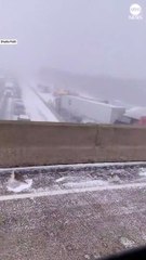 عاصفة ثلجية بأمريكا تتسبب في اصطدام 46 سيارة وشاحنة