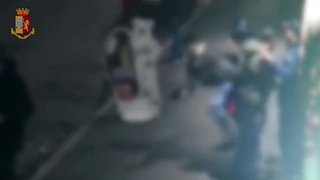 Milano, aggredito con calci e pugni in via Rismondo, poi rapinato