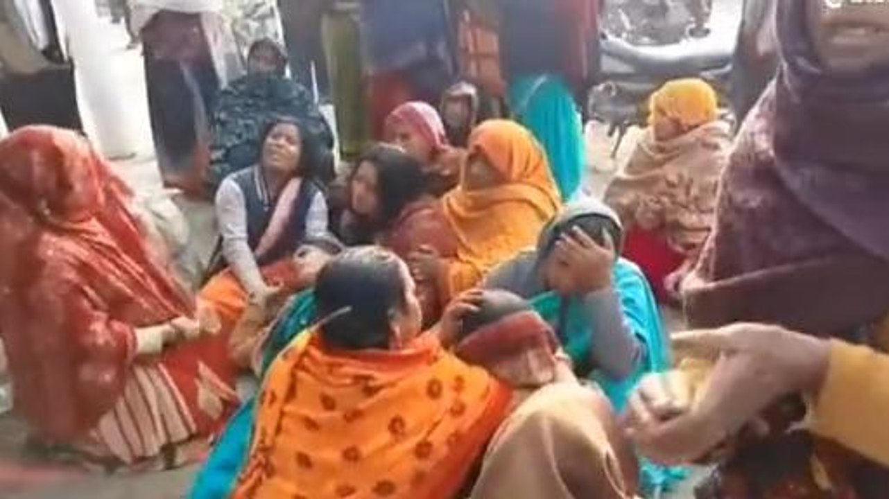 पलक झपकते ही पत्नी के सामने मौत की गोद में समा गया पति, फिर पत्नी...