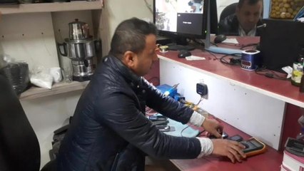 Osmaniyeli Telefon Satıcısı: "Vatandaşlar Tuşlu Telefonlara Dönüyor"