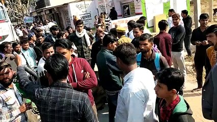 Video:ट्रक की टक्कर से बालिका की मौत, गुस्साएं ग्रामीणों ने लगाया जाम