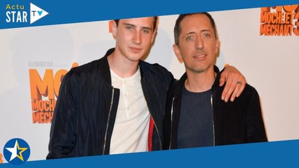 Gad Elmaleh : Son fils Noé, beau gosse romantique à New York avec sa compagne Johanna