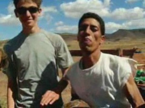 Avril 07 mur enceinte souvenirs maroc chantier ferme