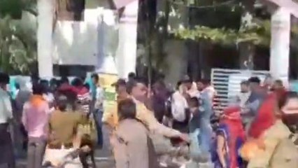 खंडवा : 8 जजों की बेंच ने 4 स्थानों पर लगाया कोर्ट, 1 हजार किये चालान