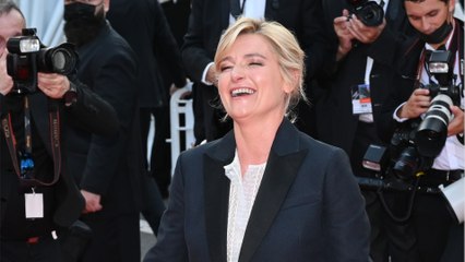 GALA VIDEO - Anne-Élisabeth Lemoine se lâche : son duo inattendu avec un célèbre chanteur français