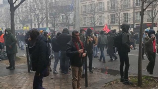 Disturbios al término de la manifestación de kurdos tras el tiroteo mortal