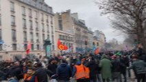 Terör örgütü PKK yanlıları Paris'i savaş alanına çevirdi