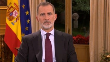 Rey avisa que la división y erosionar las instituciones dañan la democracia