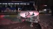 Makas atan sürücü önce polis aracına ardından aydınlatma direğine çarptı