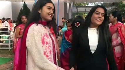 हैप्पी क्रिसमस से गूंजे गिरजाघर,