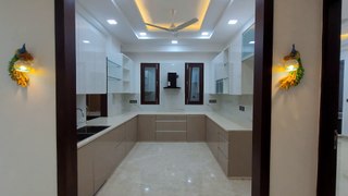 indirapuram floor 5 bhk/independent floor near delhi