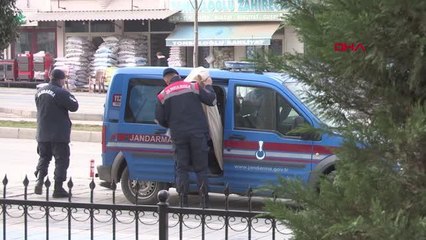 HUSUMETLİLERİNİ 'YABA' VE KESERLE YARALAYAN BABA-OĞUL, TUTUKLANDI