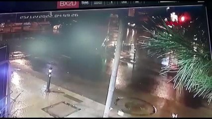 İSTANBUL-BAĞDAT CADDESİ'NDE OTOMOBİLİN ÇARPTIĞI YAYA HAYATINI KAYBETTİ