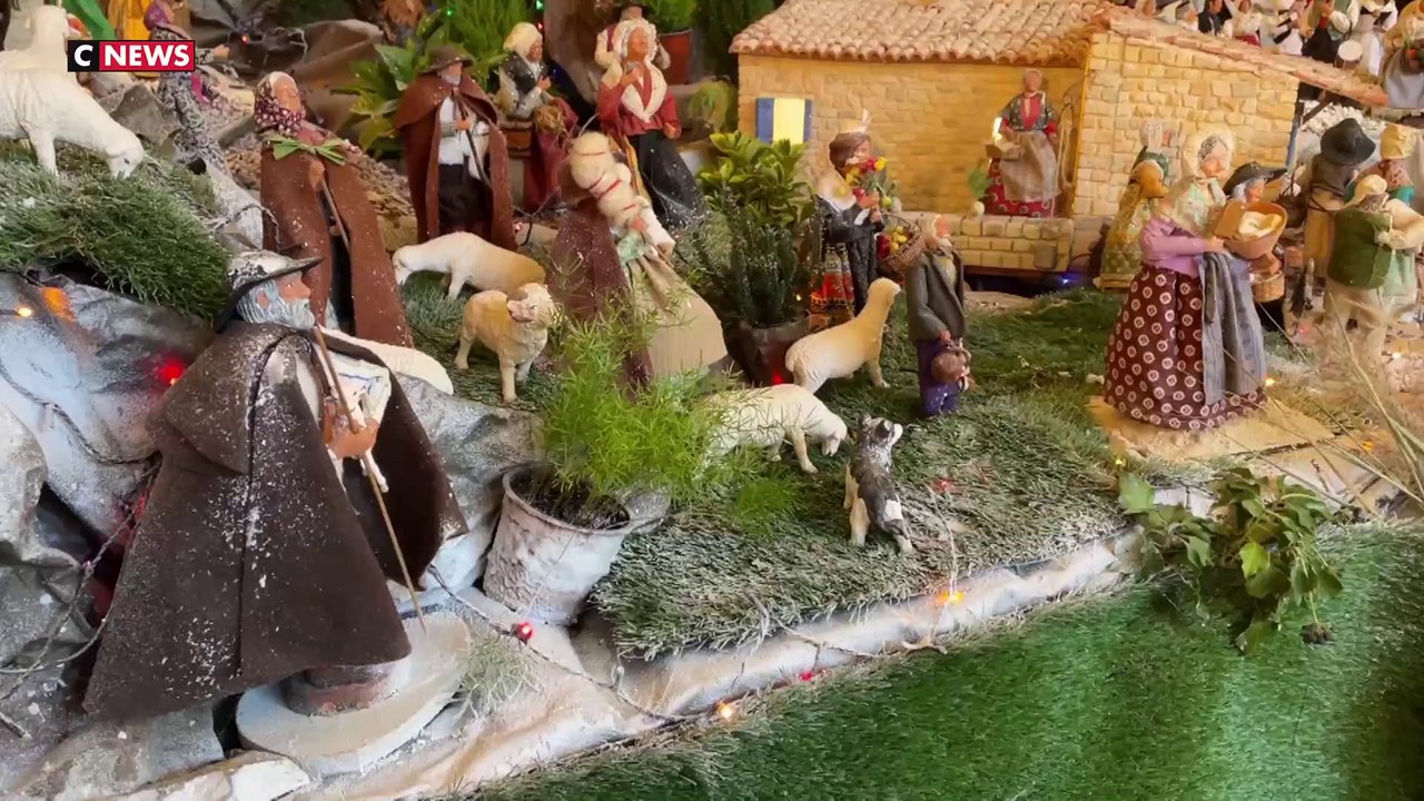 Laïcité : des sénateurs LR veulent modifier la loi de 1905 pour préserver les crèches de Noël dans les lieux publics