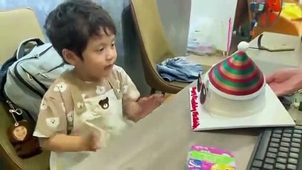 Hơn 3 tuổi, con trai Đức Thịnh vẫn chỉ bập bẹ