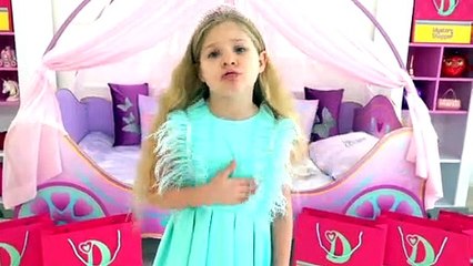 Diana and Roma Pretend Play The Mystery Shopper Story