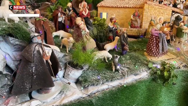 Laïcité: de sénateurs LR proposent de modifier la loi sur la laïcité de 1905 afin de préserver les crèches qui sont des symboles culturels et non cultuels et des traditions immémoriales de la nation française