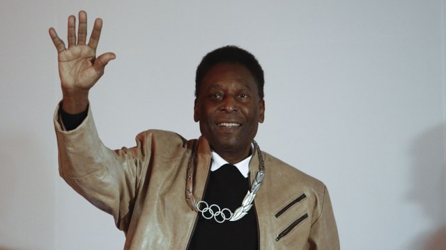 GALA VIDEO - PHOTO - Pelé gravement malade : ses enfants réunis à son chevet pour Noël