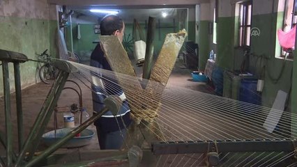 Bursalı devdah yarım asırdır koşarak mesleğini yaşatıyor