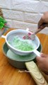 Membuat kue bolu pandan hijau