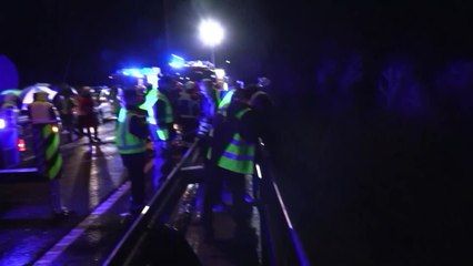 Varios muertos tras caer un autobús al río Lérez en Pontevedra